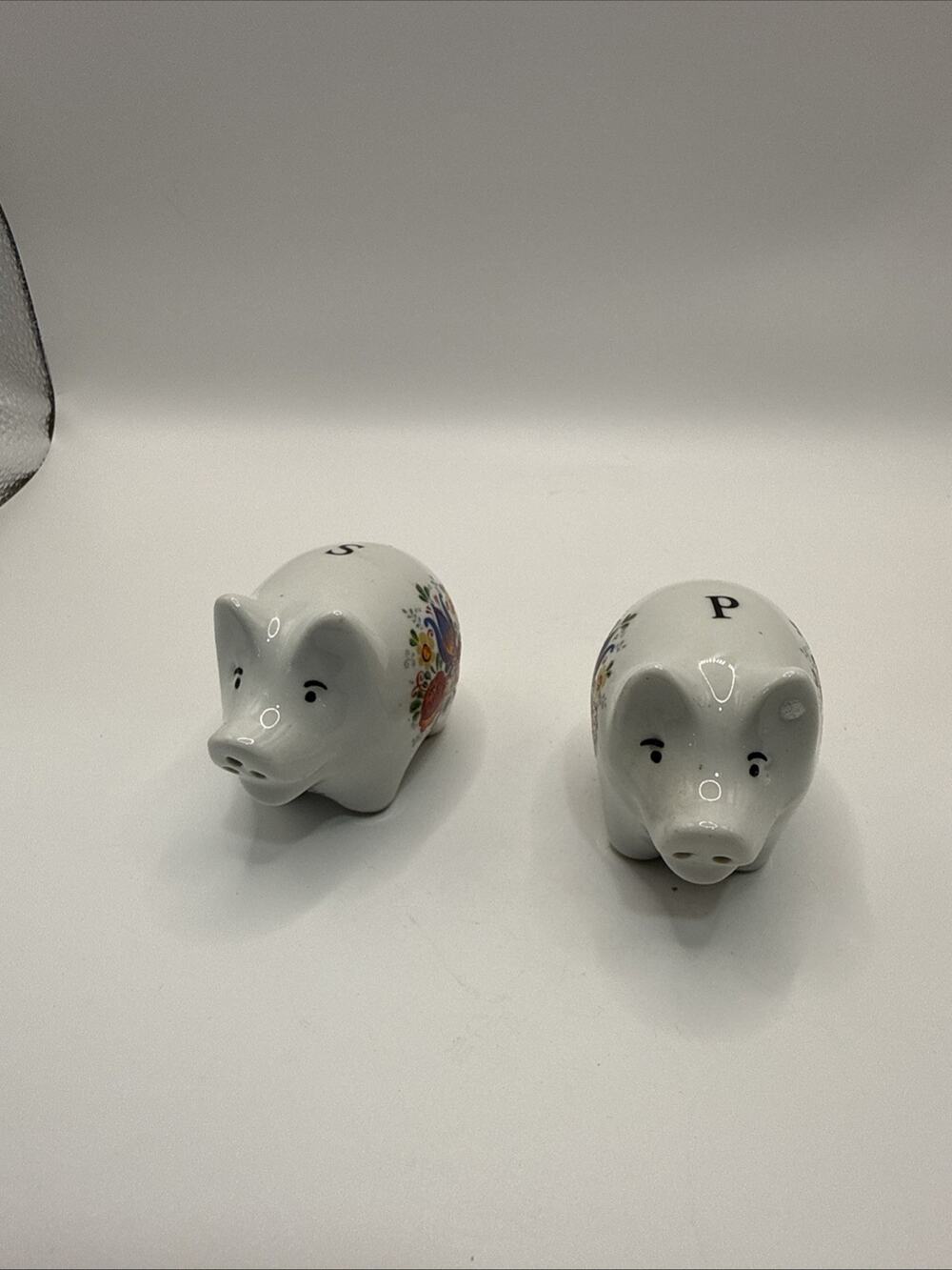 Vintage Reutter Germany Salt & Pepper Pig Shakers Figurines